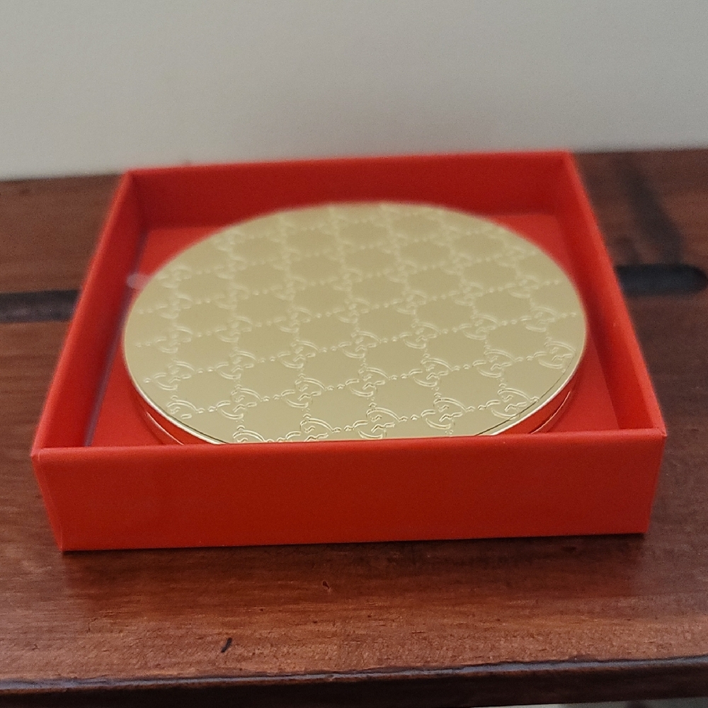 Elegant Gold Coaster Set